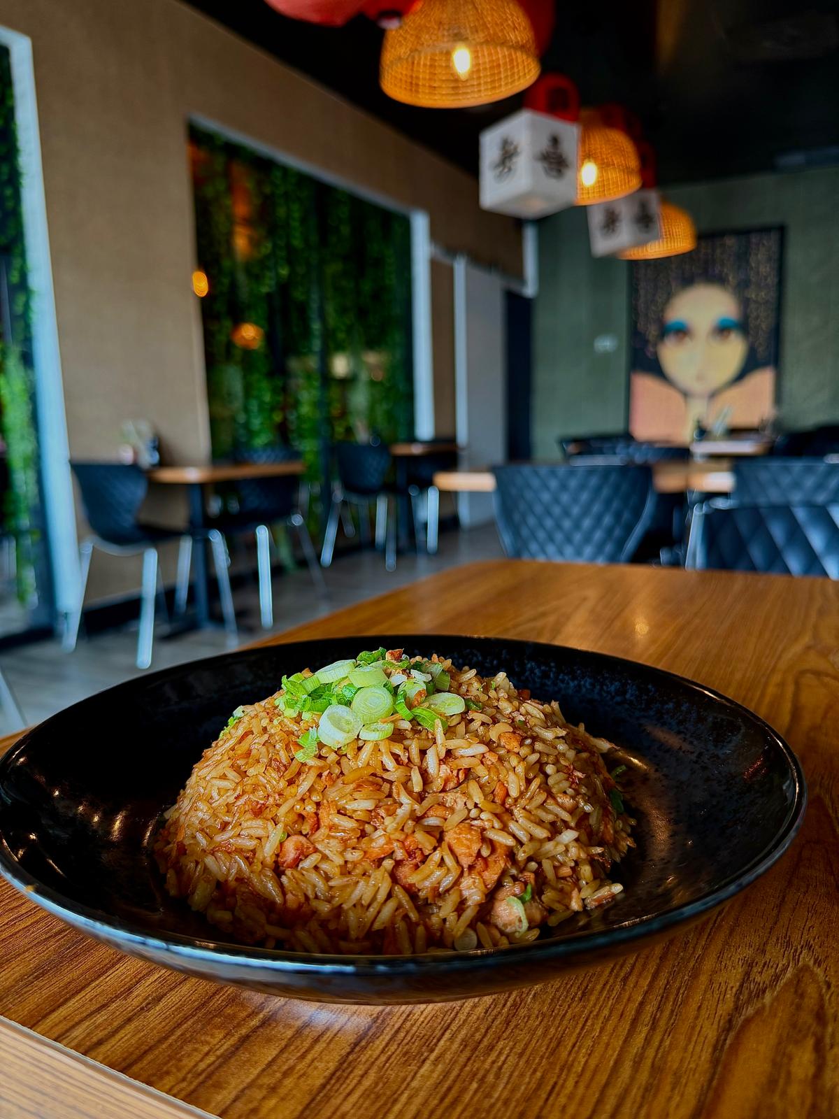 Maguro - Salmon garlic fried rice